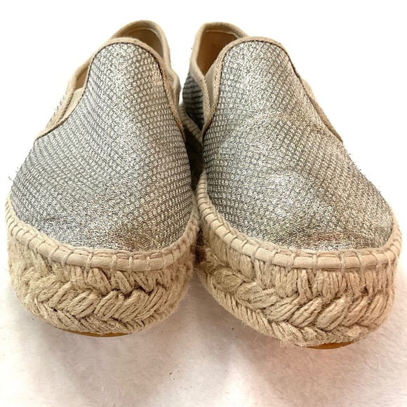 GOLD ESPADRILLE SLIP ON COMFORT SHOE SNEAKER SIZE 7.5/ 38 - Picture 6 of 16